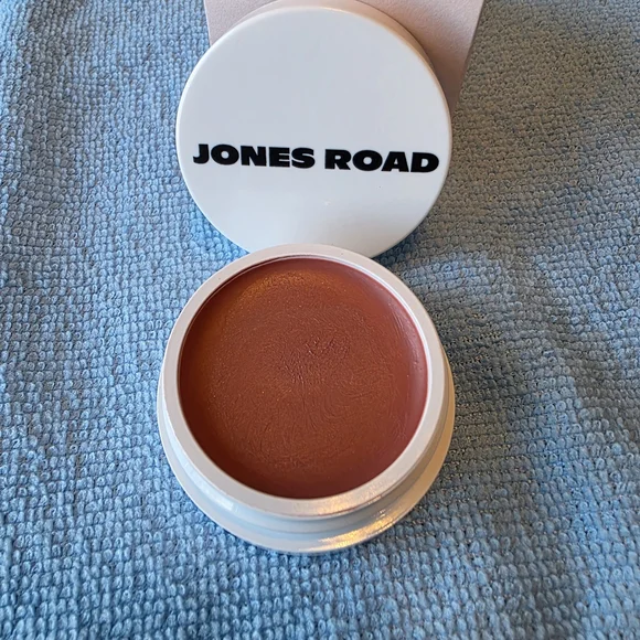 Mini Miracle Balm in Pinched Cheeks - Picture 3 of 3